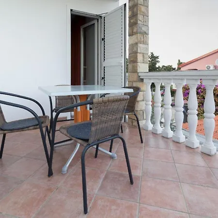 In Privlaka Mit Grill Und Terrasse Апартаменты