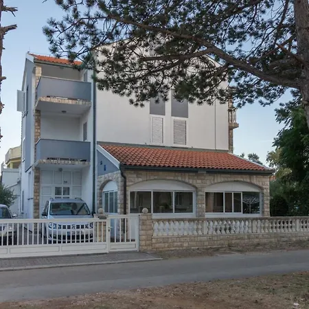 Апартаменты In Privlaka Mit Grill Und Terrasse Привлака